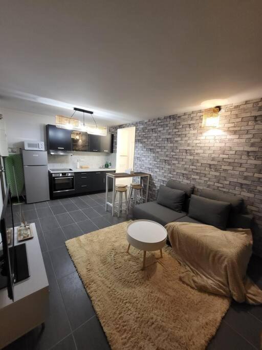 Pepite Entre Paris Et Versailles Apartment Chaville Luaran gambar
