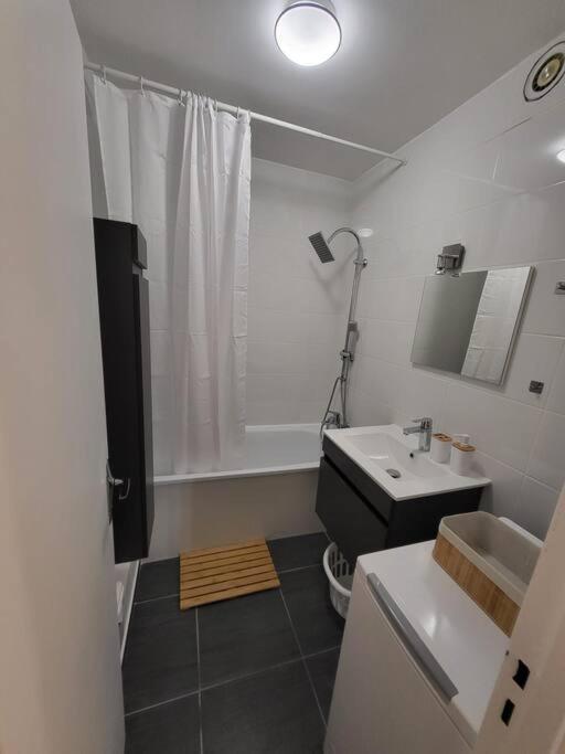Pepite Entre Paris Et Versailles Apartment Chaville Luaran gambar